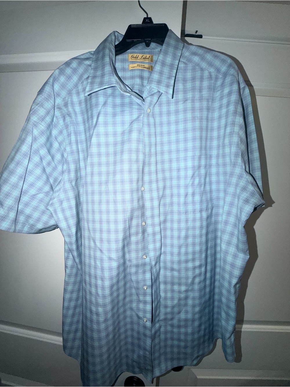 Roundtree & Yorke Blue Plaid Short Sleeve Button-Down Shirt
